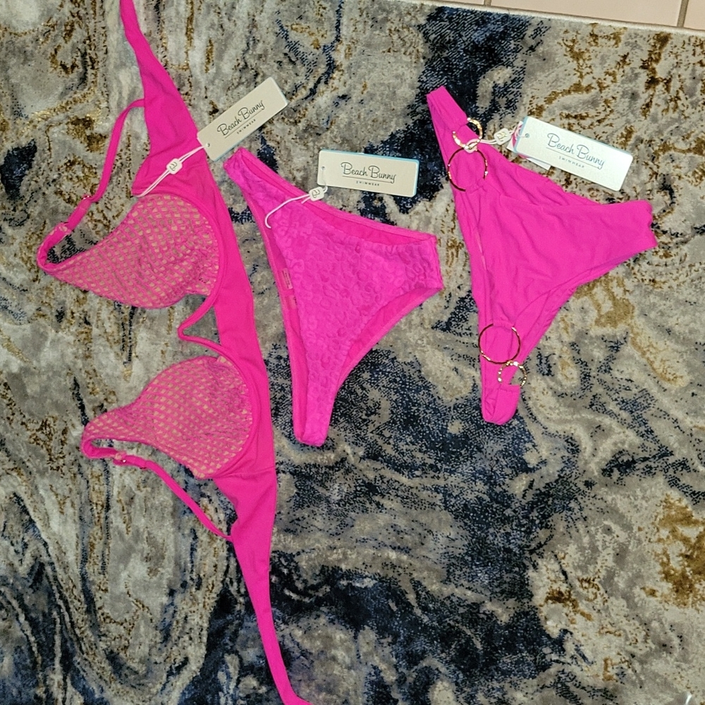 Brand New Beach Bunny Top & Bottoms